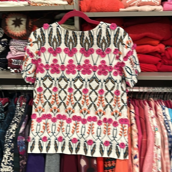 Beautiful J Crew size 0 pink flowered blouse - Picture 3 of 3